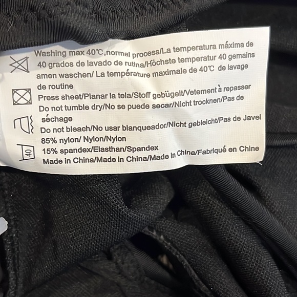 She show womens medium swimsuit, black - Picture 6 of 6